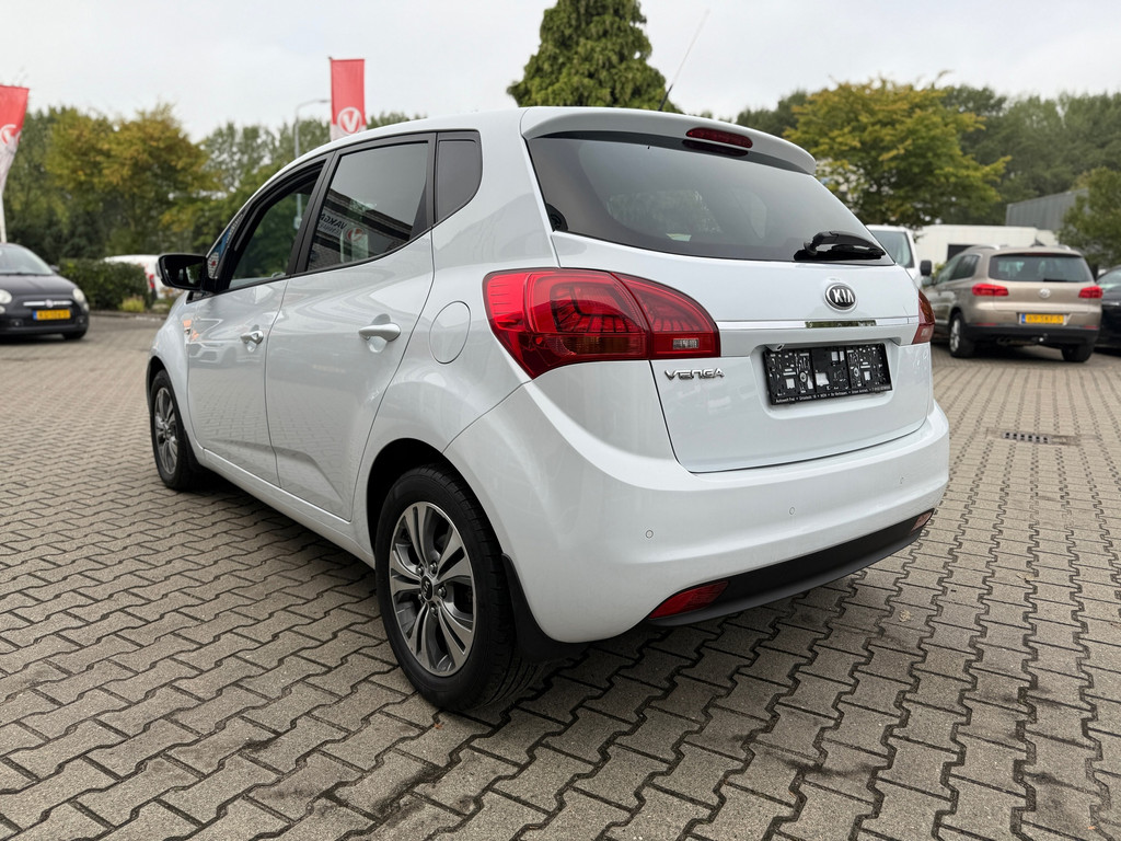 47509568-9.jpg